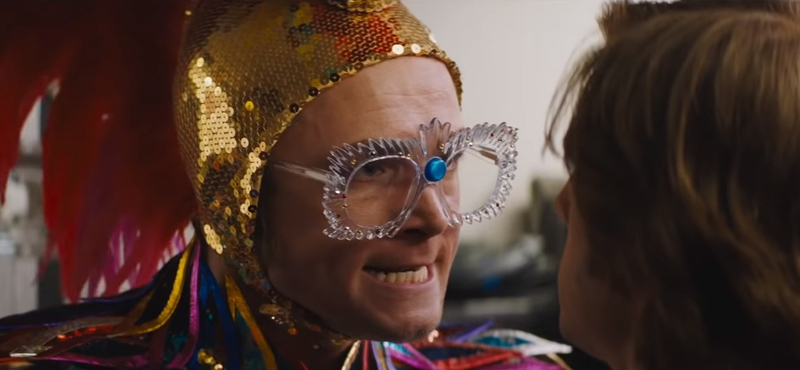 Hogy lesz egy kövér srácból világsztár? Új előzetes jött Elton John életrajzi filmjéhez