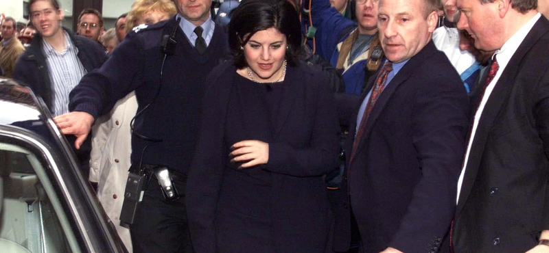 Monica Lewinsky: "Beleszerettem a főnökömbe, ahogy a 22 évesek szoktak"