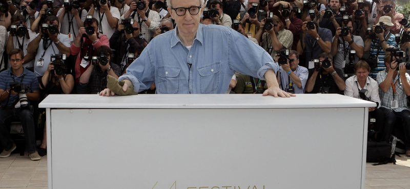 Woody Allen sorozatírásra adta a fejét