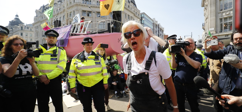 Emma Thompson tüzelte a tüntető környezetvédőket Londonban