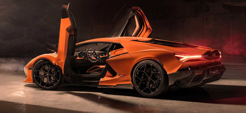 Ha most rendel Lamborghini Revueltót, 2027-ig kell várnia rá