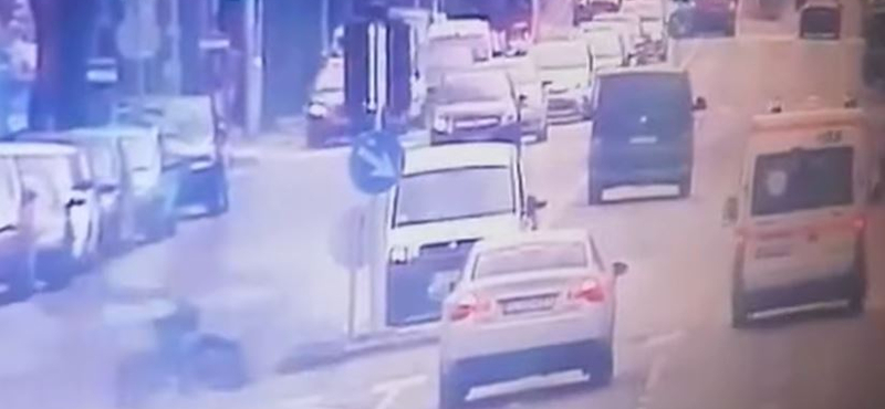 Egy videó szerint ágyúgolyóként száguldott a Rottenbiller utcai motorbaleset áldozata