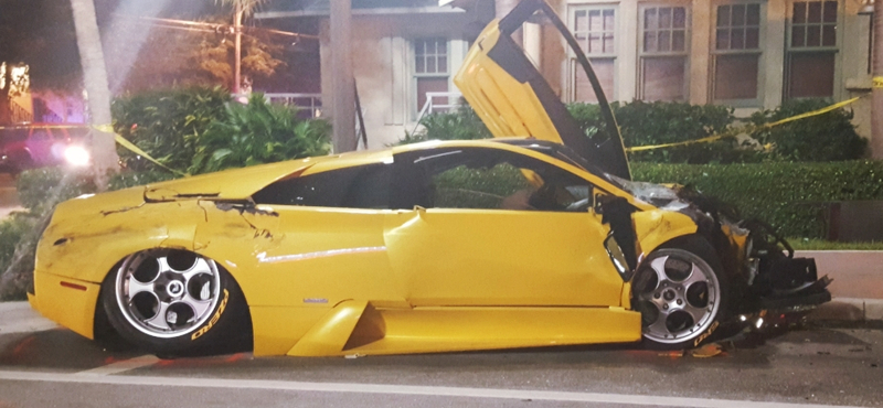 61 éves barátnőjének villogott a Lamborghini 60 éves sofőrje – halálos baleset lett a vége