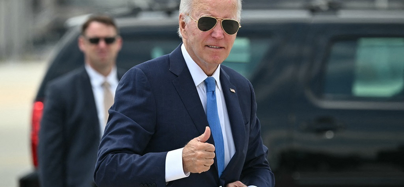 Egy készülő orosz vígjátéksorozatban Joe Biden Oroszországba utazik, és annyira szerencsétlen, hogy ott is ragad