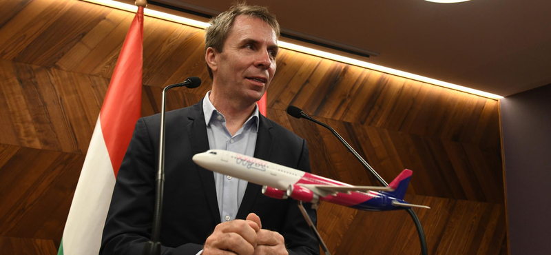 Wizz Air-vezér: Véget kéne vetni az utasokat sújtó karanténnak és határzárnak