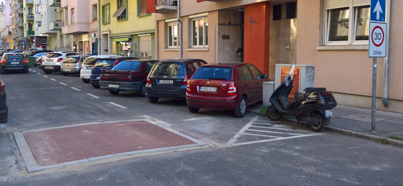 Ezek a biztonsági buckák fognak védeni a balesetektől Újlipótvárosban?