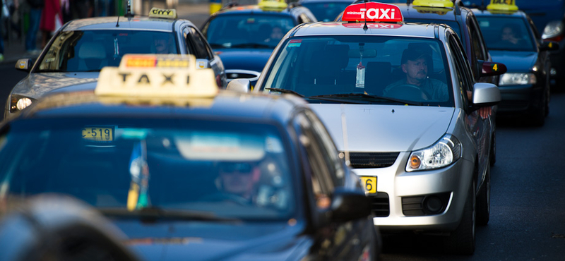 240 fixszel a taxis már nem viccel