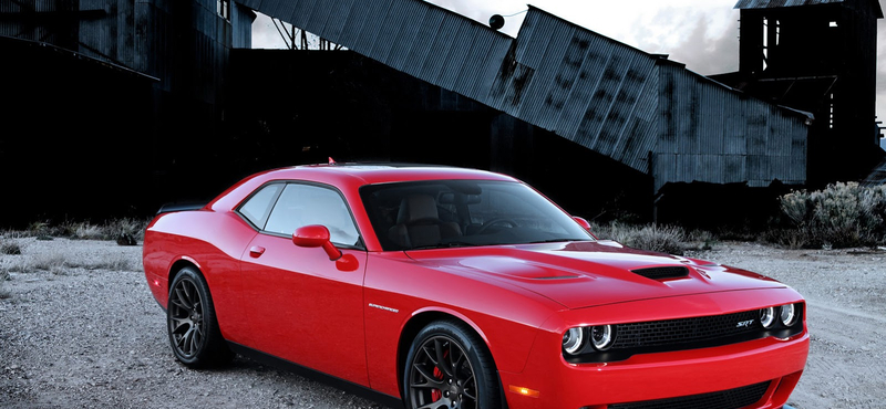 600 lóerővel hozza a kötelezőt a Dodge Challenger csúcsváltozata