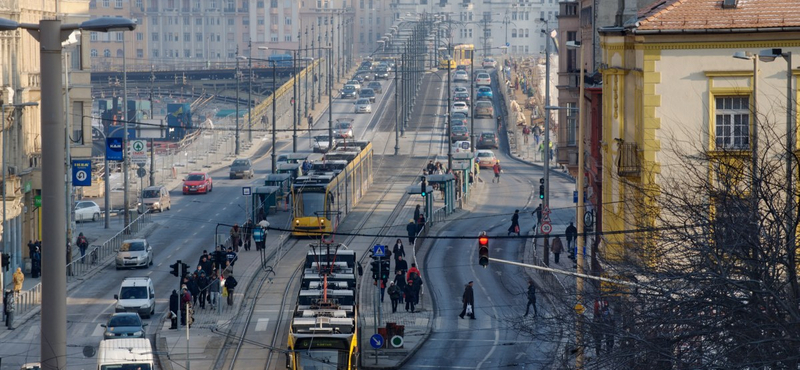 Forgalmi változások lesznek a Margit hídon a hétvégén