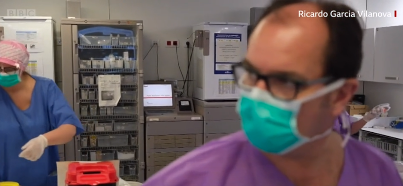 Így gyógyítják a koronavírusos betegeket Spanyolország egyik legnagyobb kórházában – videó