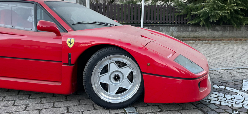 Méregdrága poros pajtalelet: alig használt Ferrari F40-re bukkantak