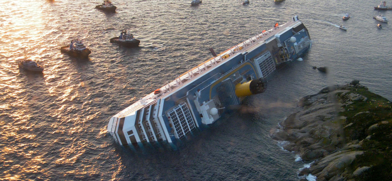 A hősiesség és a gyávaság jelképe a tíz éve elsüllyedt Costa Concordia