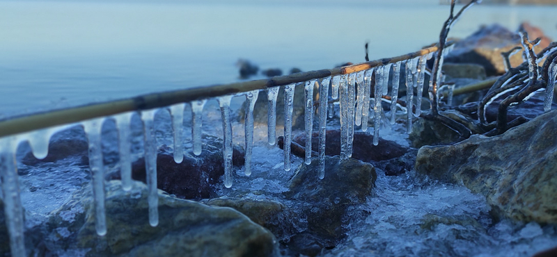 Jegesedik a Balaton - fotók