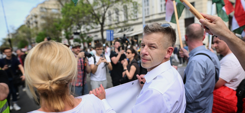 Magyar Péter legerősebb mondatai a Kossuth térről: Az atombomba mi vagyunk