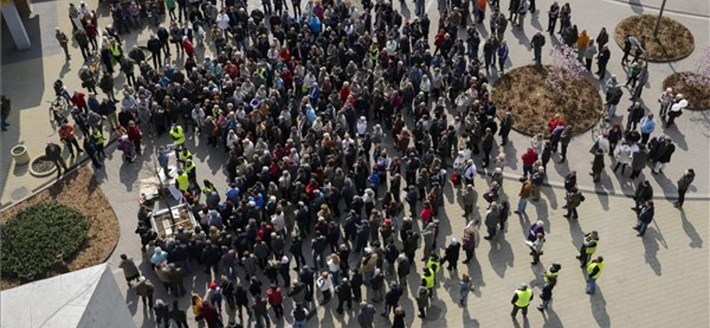 Nagyon kellett pénz a Quaestornak, Győr besegített