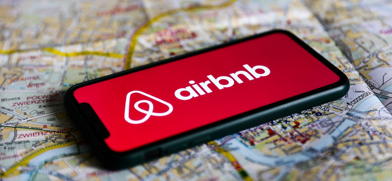 Az Airbnb mostantól megtiltja, hogy a tulajdonosok kamerákat helyezzenek el a lakásokban