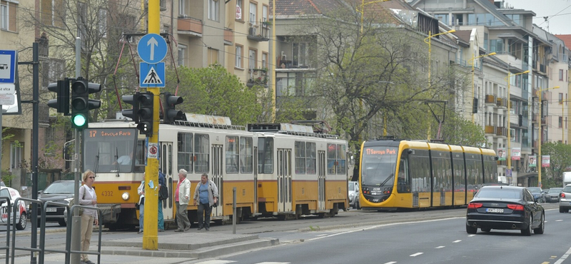 Elgázolt egy embert a villamos a Csörsz utcánál