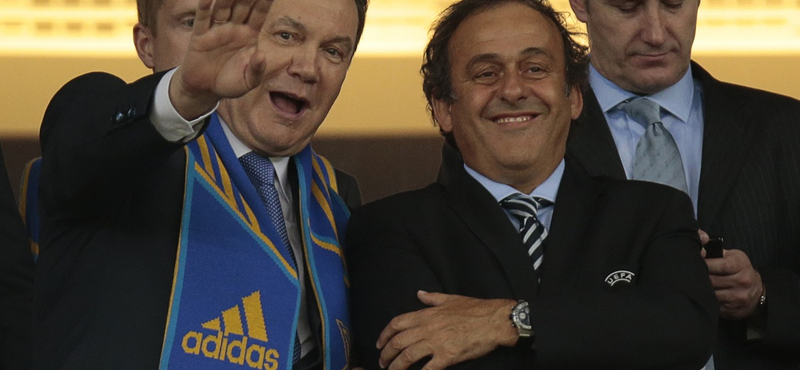 Platini: Kassainak előbb kellett volna fújnia, videobíró nem kell