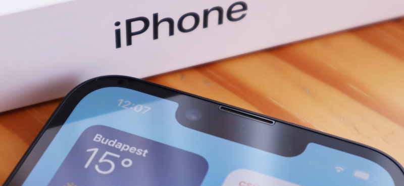 Kijelző alá rejtené a Face ID-t az Apple, az iPhone 18 Pro és Pro Max is megkaphatja