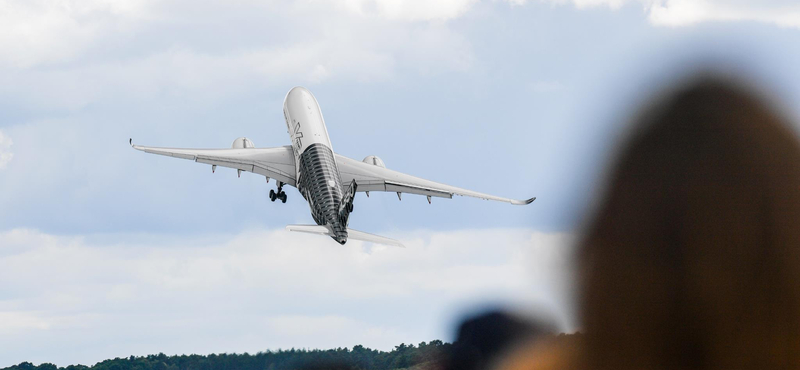 Videó: sikerült majdnem teljesen függőlegesen felszállni az Airbus egyik utasszállítójával