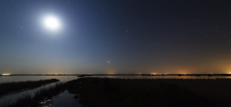 Lélegzetelállító timelapse videót csináltak az éjszakai Hortobágyról