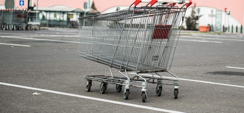 Korábban nyitnak az Auchan áruházak a korlátozások alatt