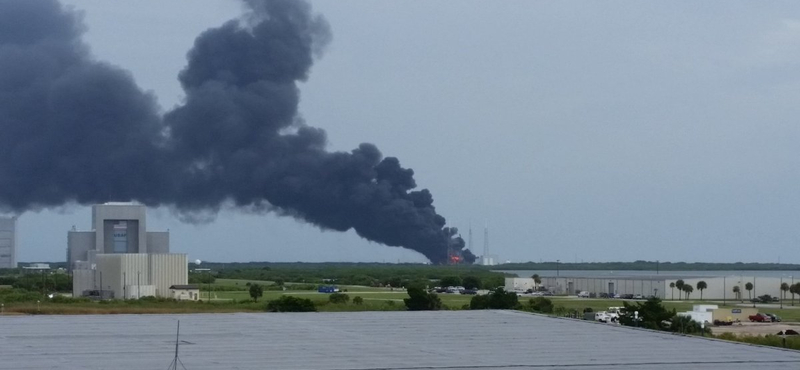 Most történt: felrobbant a SpaceX Falcon-9 űrrakéta a kilövőálláson