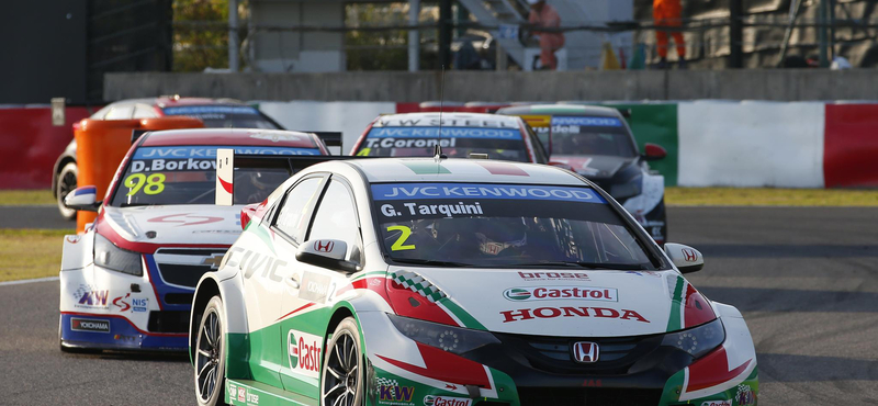 WTCC: Megtáltosodtak a gyári Hondák, Michelisz a 4. helyen