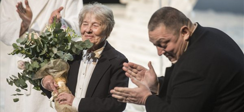 Fotók: Így ünnepelték Törőcsik Mari 79. születésnapját a Nemzetiben