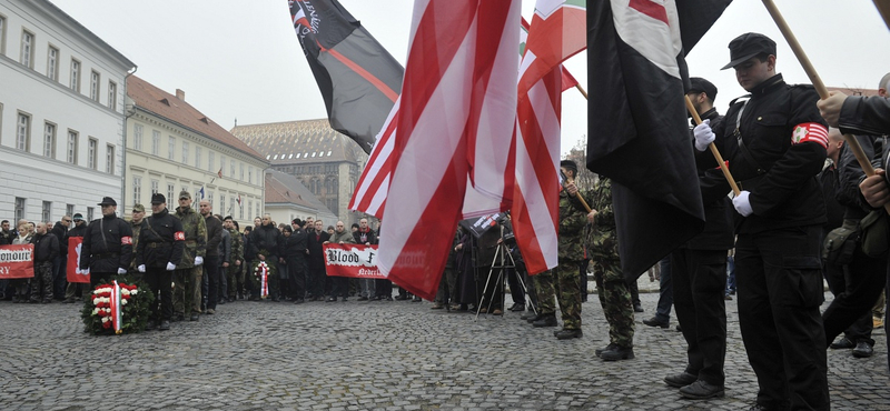 Az újnácik vonulnának, de a várban nincs már senki