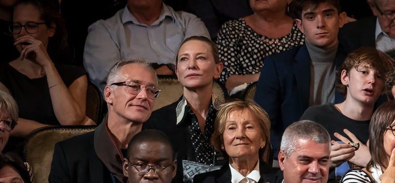 Cate Blanchett beült egy koncertre a Zeneakadémián