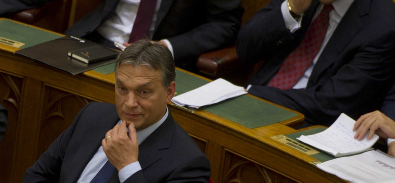 Orbán és Lázár titokban bankokkal találkozgat