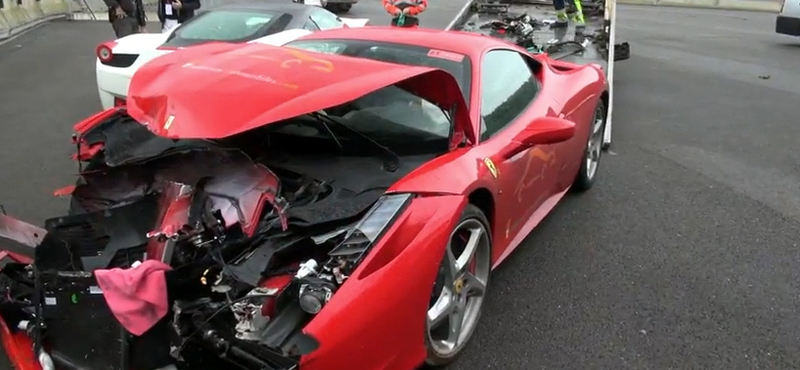 Videó: három Ferrarit sikerült összetörni a Ferrari tulajok napján