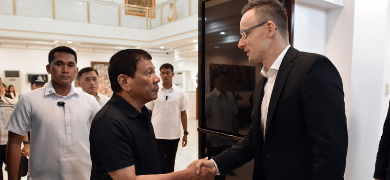 Ötezer forintból vizsgálják Duterte drogellenes rémtetteit 