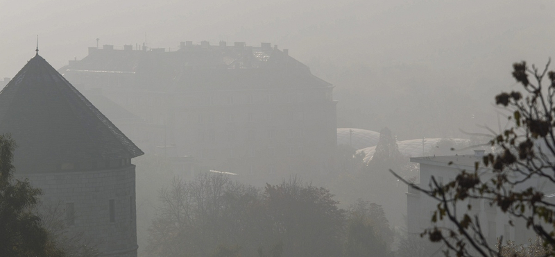 Szmogriadó: elrendelték Budapesten a tájékoztatási fokozatot