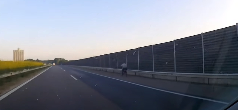 Bringást videóztak az M5-ös autópályán