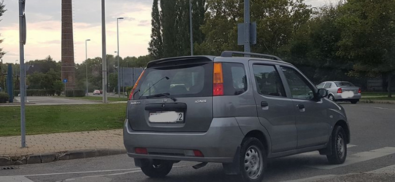 A nap fotója: Szemben a budapesti körforgalomban