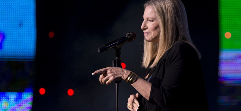 Új dallal jelentkezett Barbra Streisand