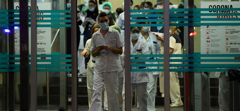 Egy nap alatt 809 ember halt meg a koronavírus miatt Spanyolországban