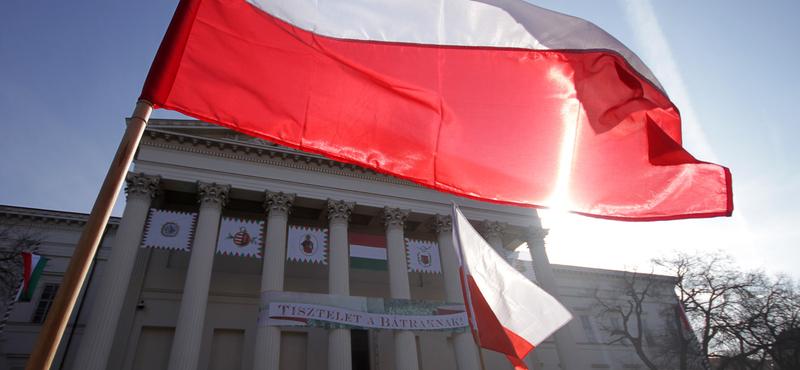 Lengyelek az ünnepen: ez a béke tavasza