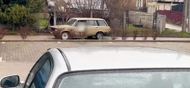 Videó: Nem értékelte a lakossági Lada-driftet a rendőrség – hat hónap eltiltás járt érte