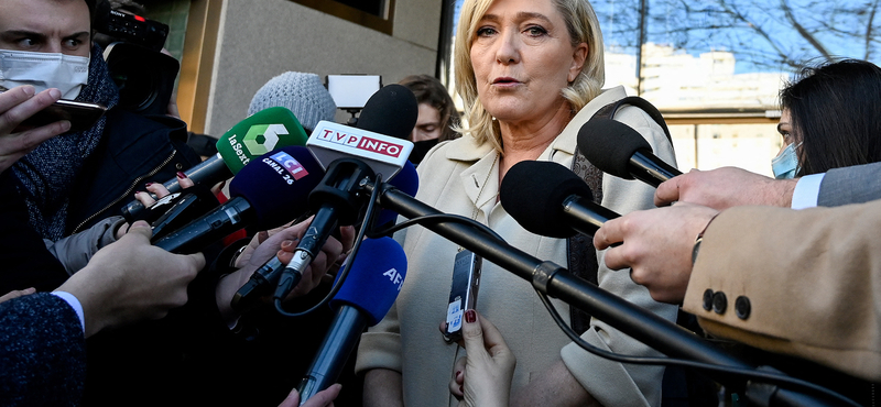 Marine Le Pen is alkotmányba foglalná a terhességmegszakítás jogát