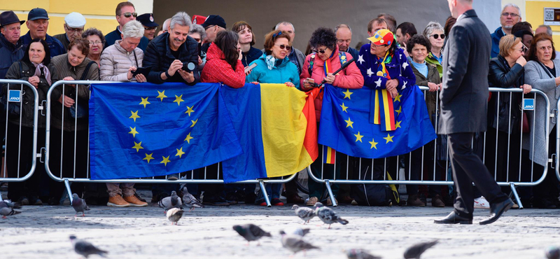 Filmsztárként körberajongott politikusok és mesterlövészek – így láttuk a nagyszebeni EU-csúcsot