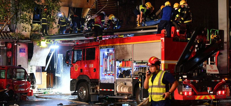 31 halottja van egy grillétteremben történt robbanásnak Kínában