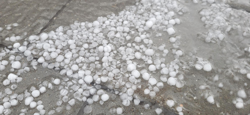 Felhőszakadásra, jégesőre figyelmeztet a meteorológia