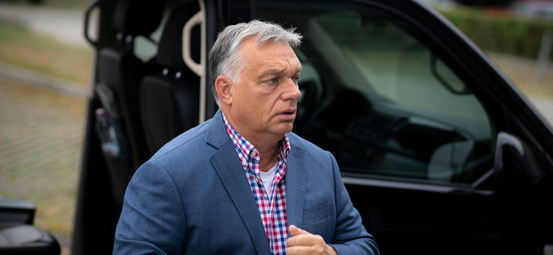 Orbán és Lázár halat sütöttek a Tisza-parton