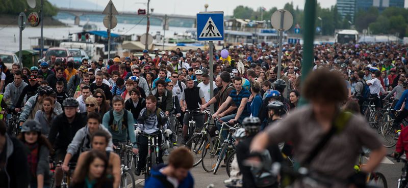 Critical Mass a Föld napján