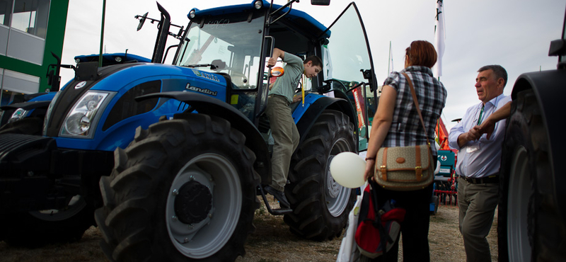 Jobban fogyott idén a traktor és a kombájn