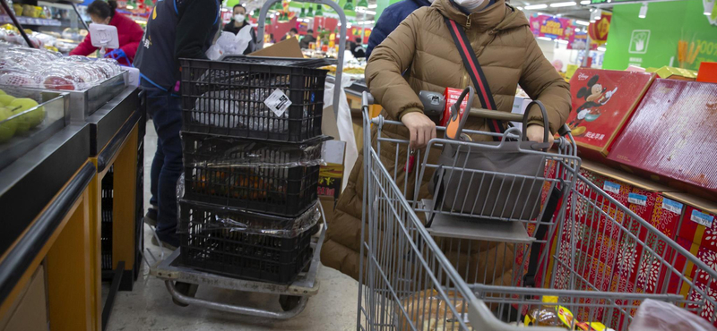 Többszörös áron kínálják az orvosi maszkokat 