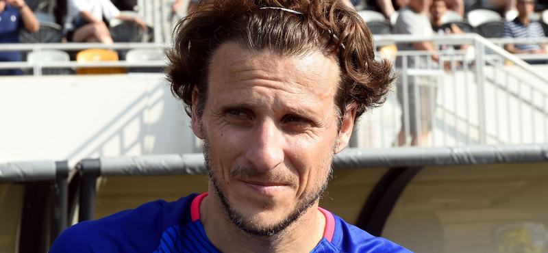 Visszavonul Diego Forlán